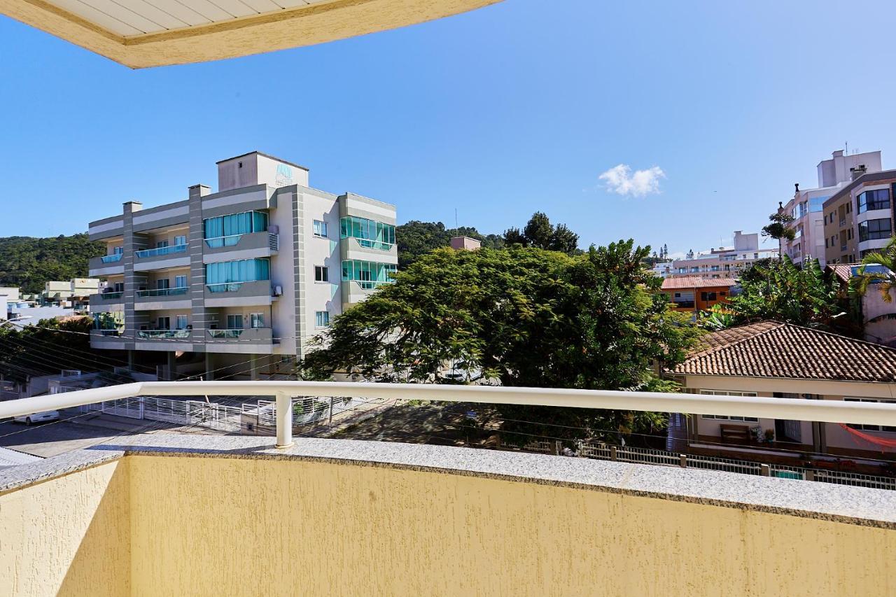 1040 - Departamento 2 Quartos Na Rua Pirajica . 200 M Da Praia Bombinhas Centro Buitenkant foto